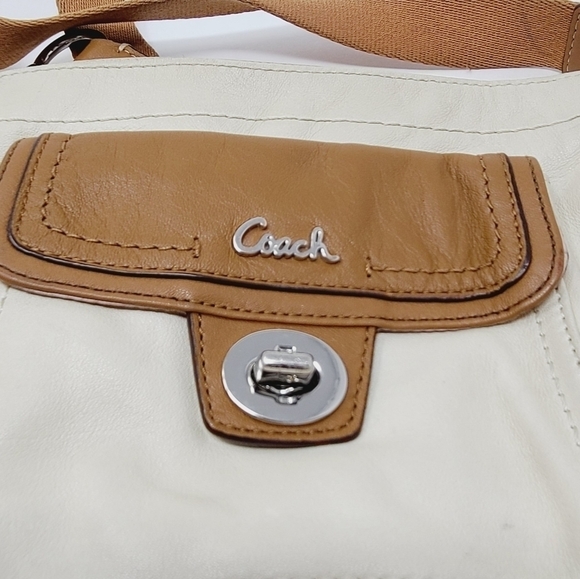 Coach | Classic Retro Cream & Brown Crossbody Bag - Picture 2 of 16